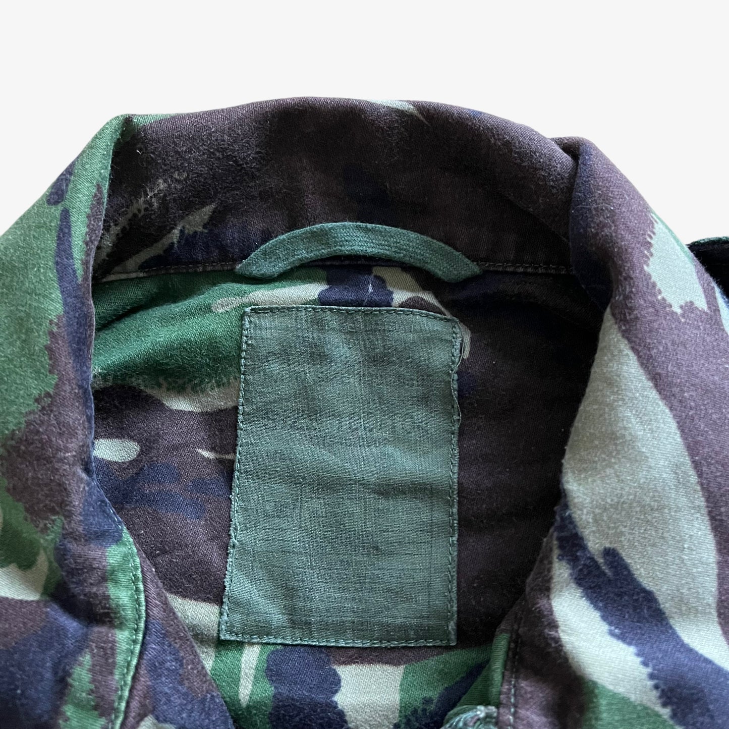 Vintage 90s Mens Army Camouflage Utility Jacket Label - Casspios Dream