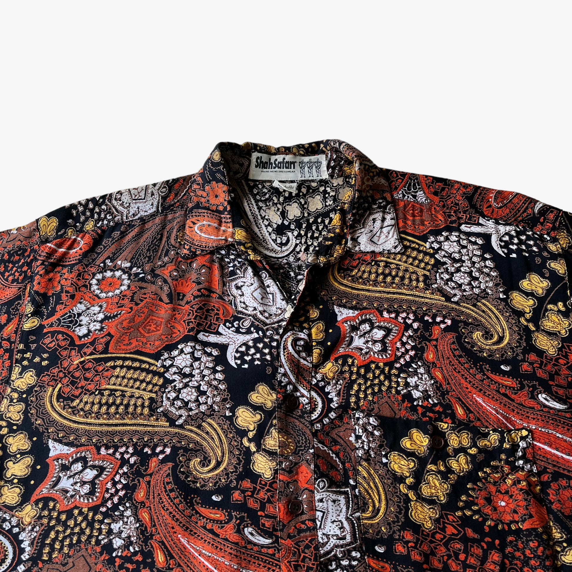 Vintage 90s Mens Shah Safari Paisley Print Short Sleeve Shirt Pattern - Casspios Dream