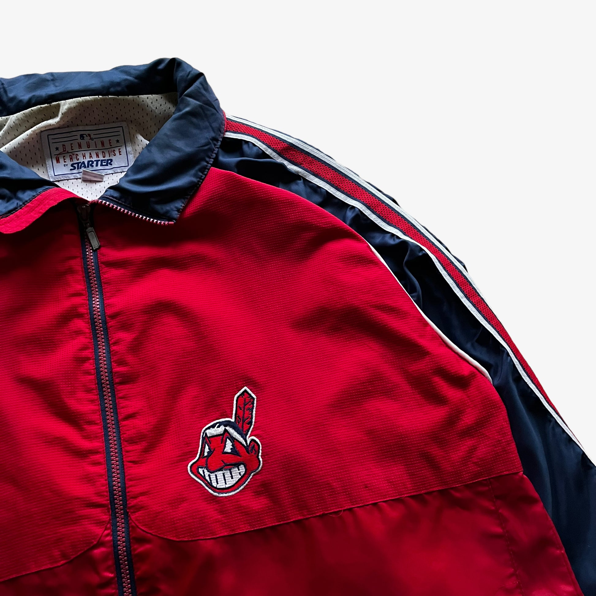 Vintage 90s Mens Starter MLB Cleveland Indians Jacket With Back Spell Out Badge - Casspios Dream