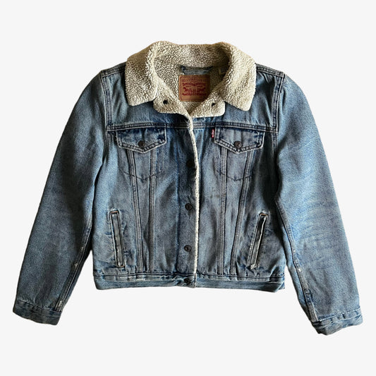 Vintage 90s Women's Levi's Washed Blue Denim Jacket With Faux Fur Lining - Casspios Dream