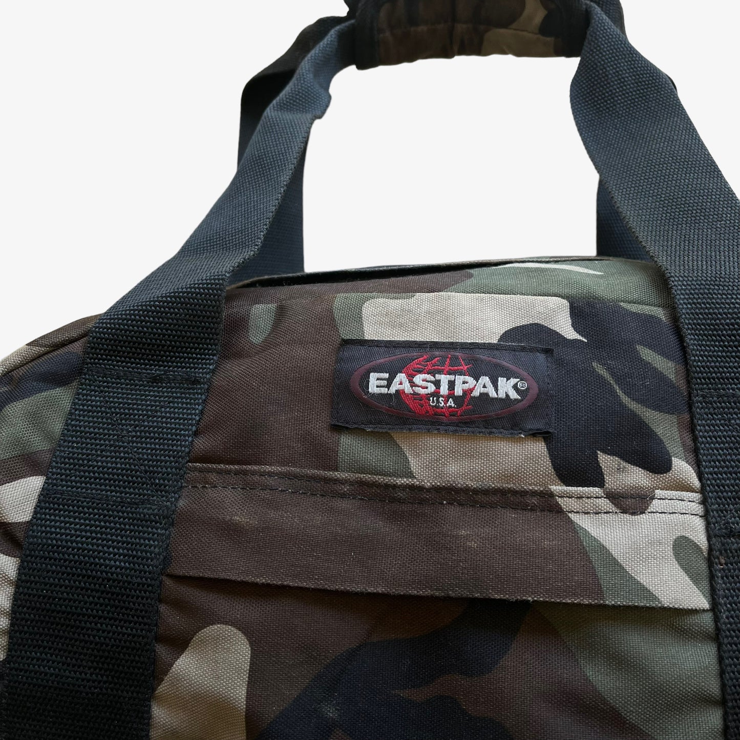 Vintage Y2K Eastpak Camouflage Duffle Bag Logo - Casspios Dream