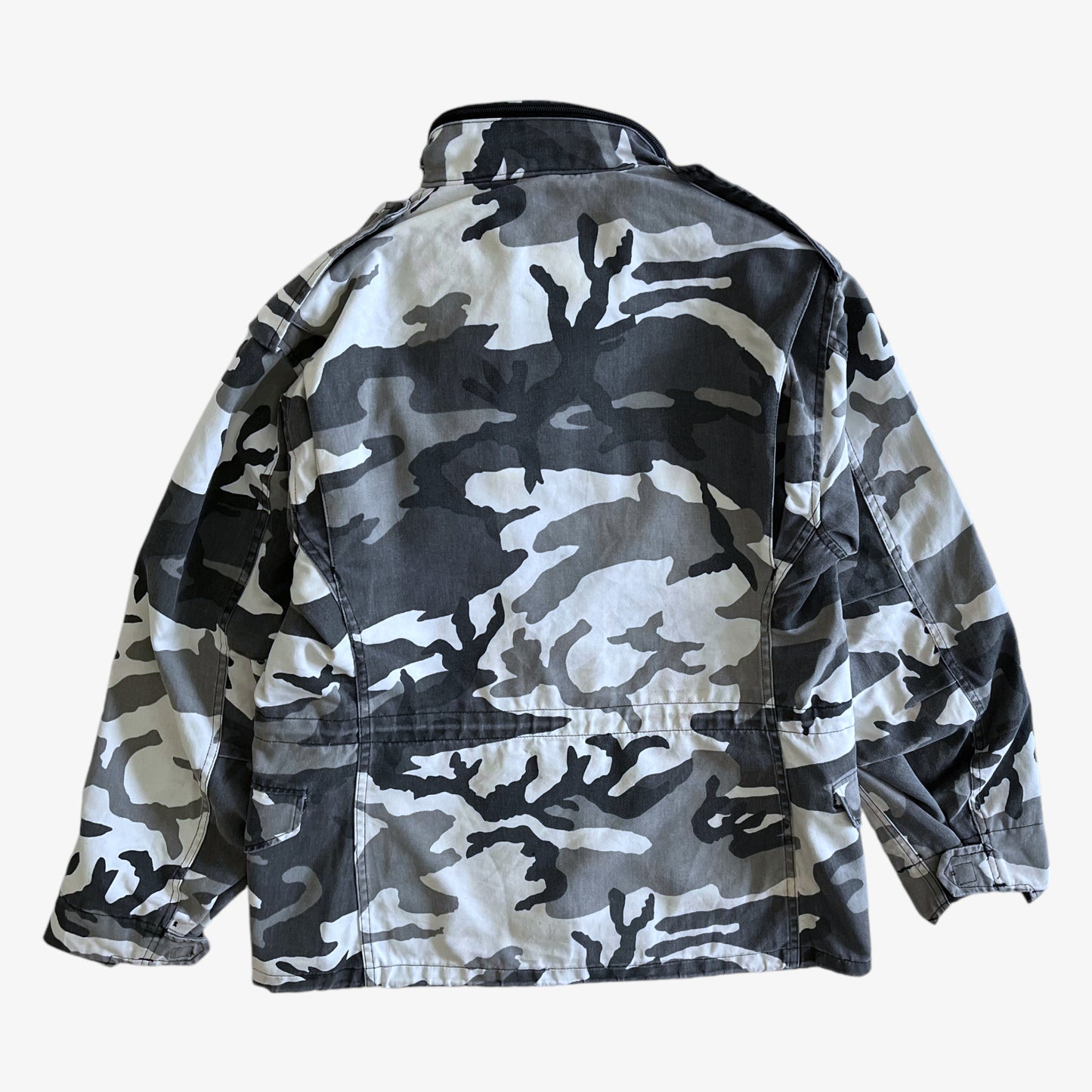 Vintage Y2K Mens Alpha Industries Cold Weather Snow Camouflage Urban Field Jacket Back - Casspios Dream