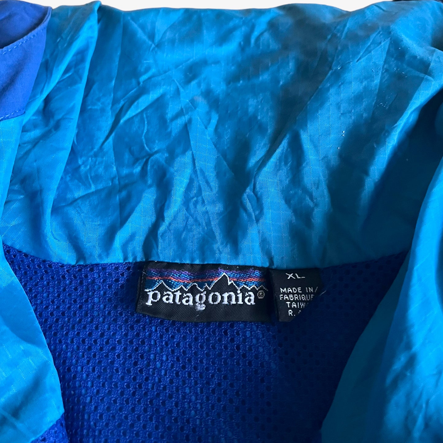 Vintage Y2K Mens Patagonia Blue Utility Jacket Label - Casspios Dream