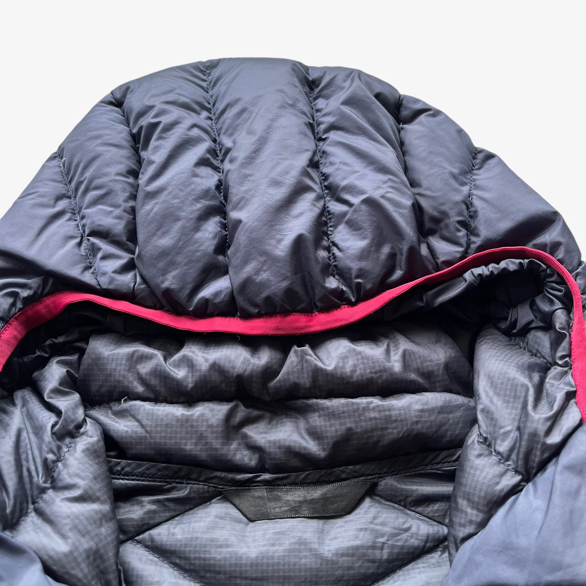 Vintage Y2K Womens Arcteryx Cerium Goose Down Grey Hooded Puffer Jacket With Packable Bag Label - Casspios Dream