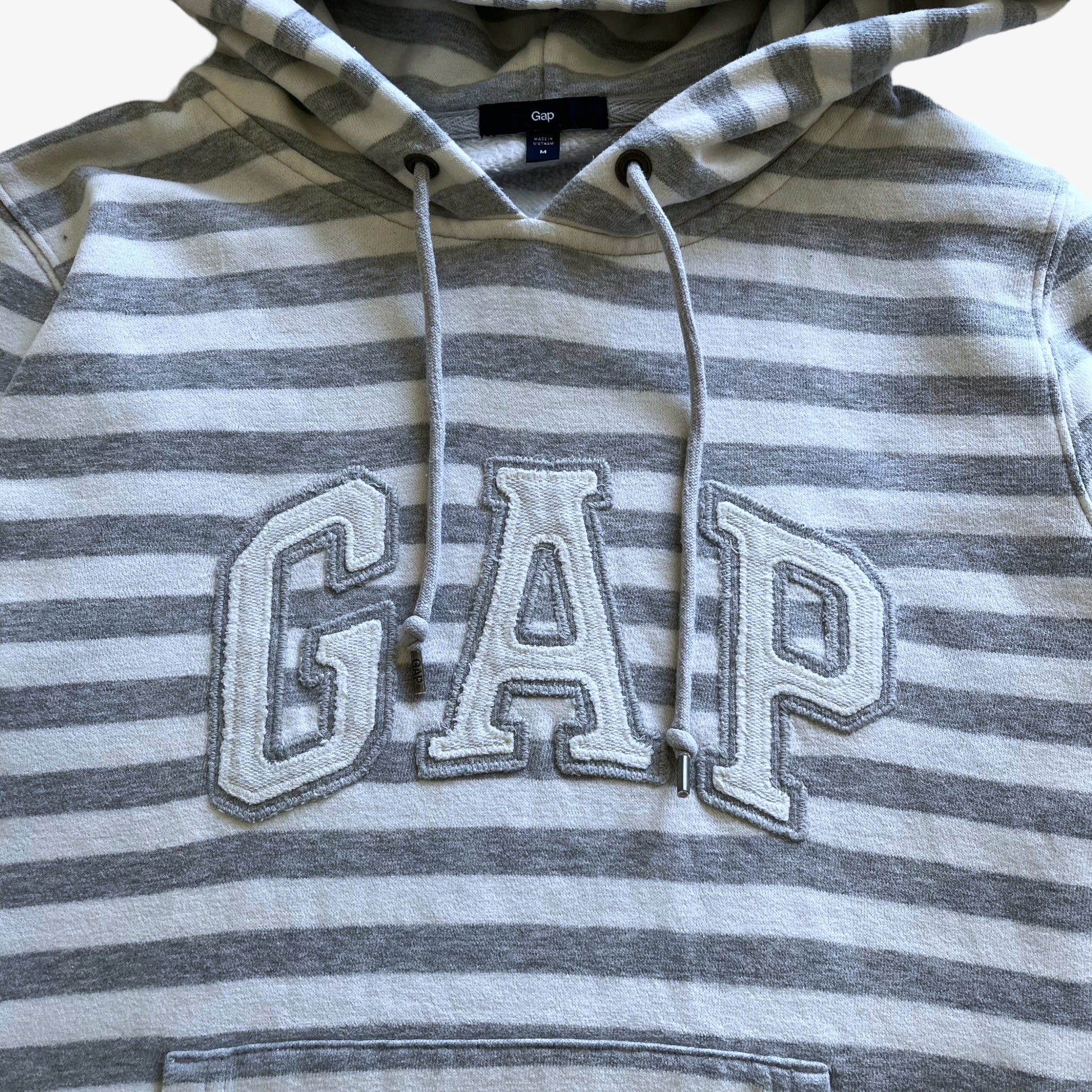 Vintage Y2K Womens GAP White And Grey Striped Spell Out Hoodie Logo - Casspios Dream