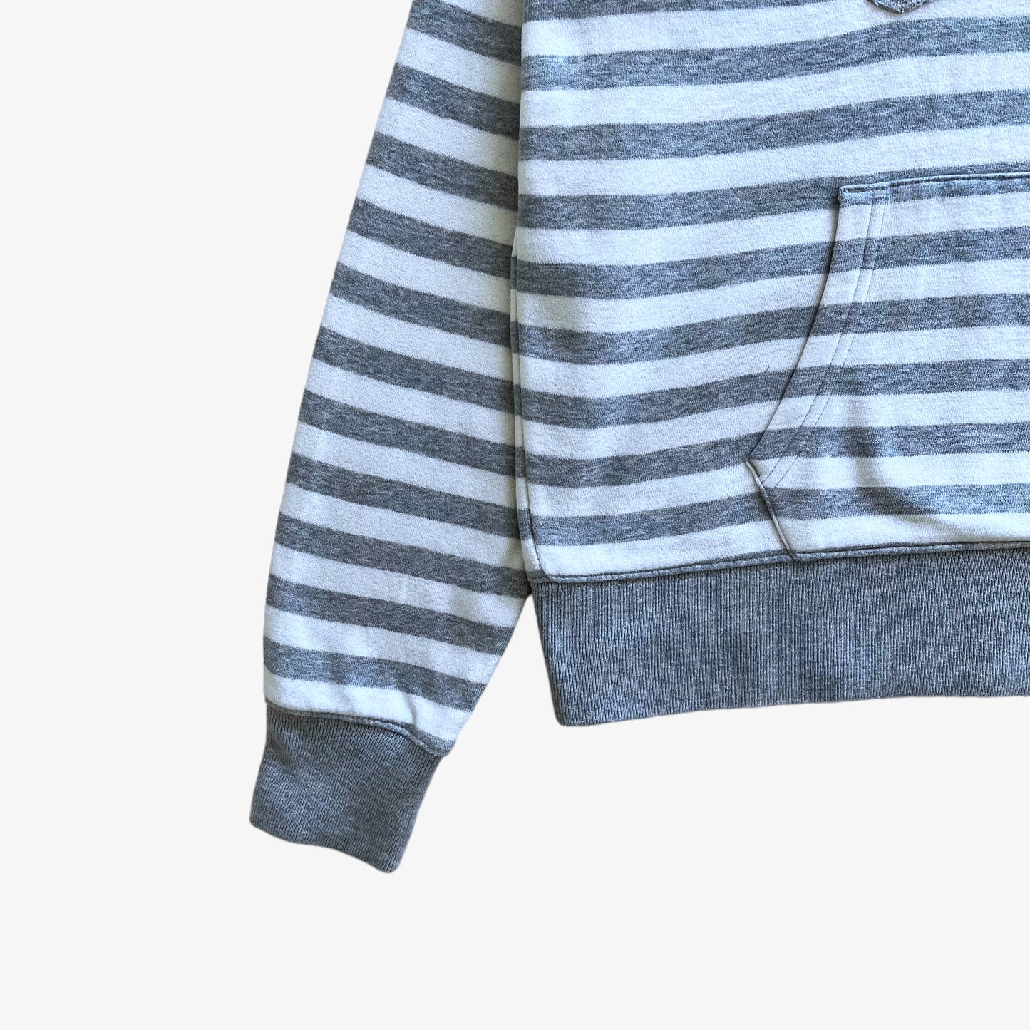 Vintage Y2K Womens GAP White And Grey Striped Spell Out Hoodie Sleeve - Casspios Dream