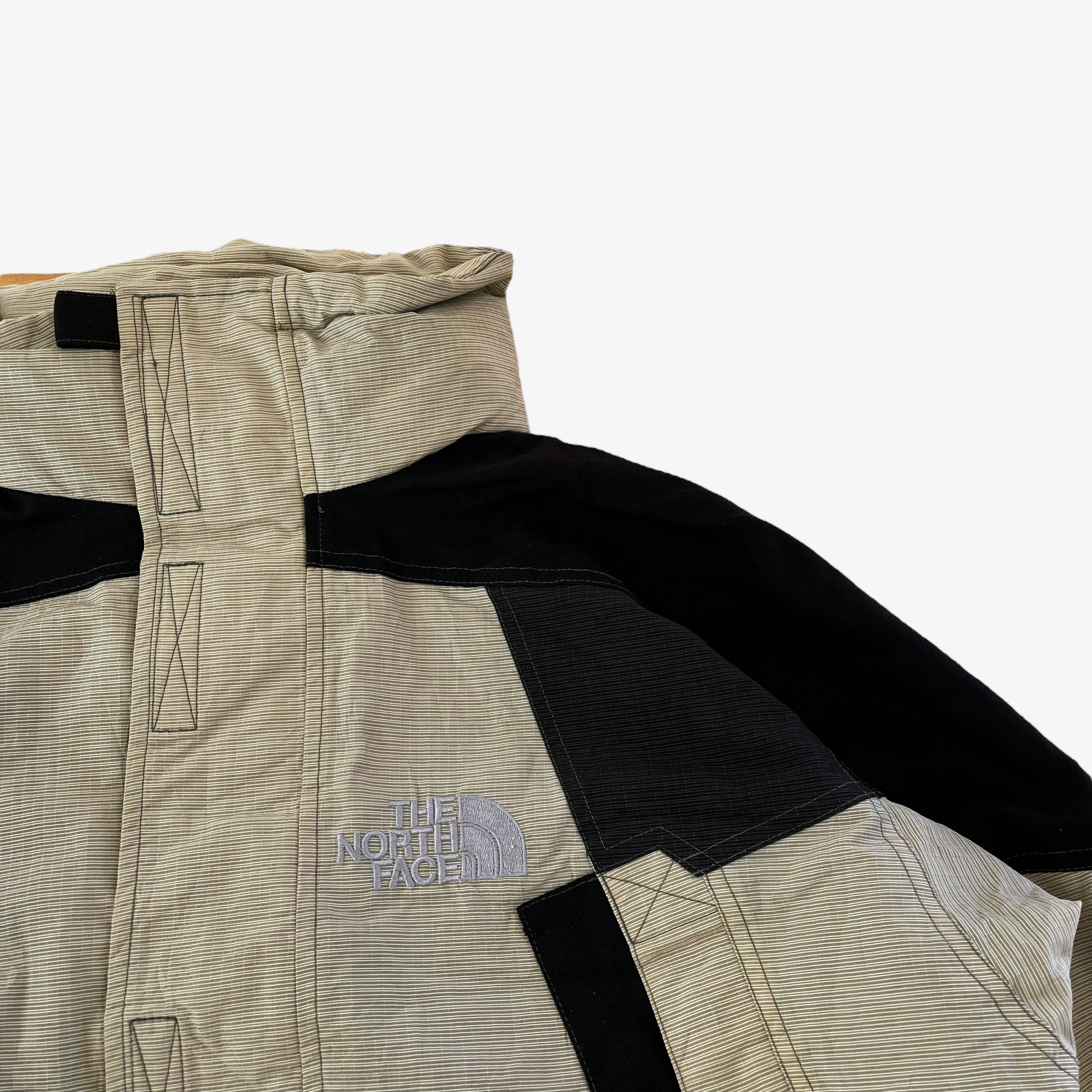 Vintage 90s The North Face Utility Jacket With Fold Away Hood Logo - Casspios Dream